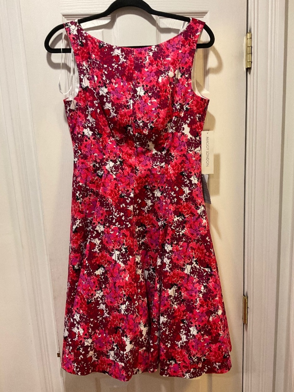 NWT Maggy London Floral Fit & Flare Dress Size: 8 Coral Pink